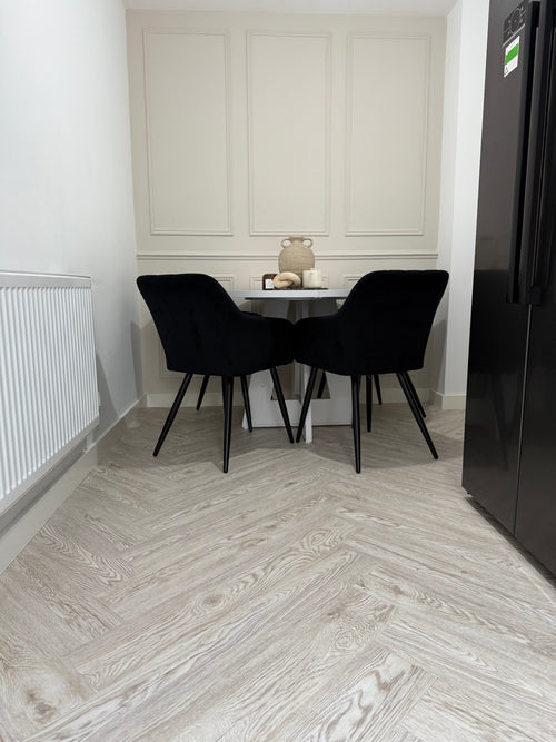 Wood grain pvc self-adhesive flooring